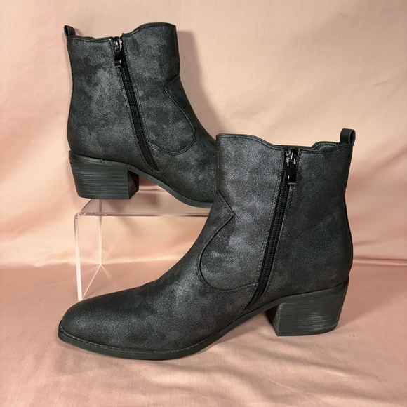 Boutique by Corkys Starboard Black Metallic Ankle Boots - Size 10 - Picture 2 of 11